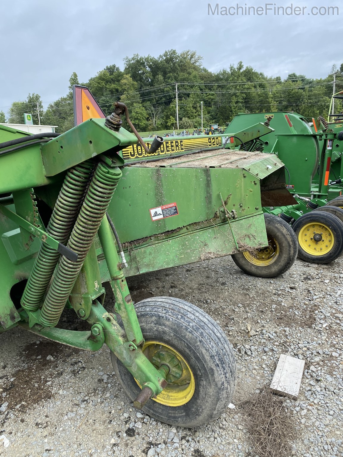 1996 John Deere 920 Image 4