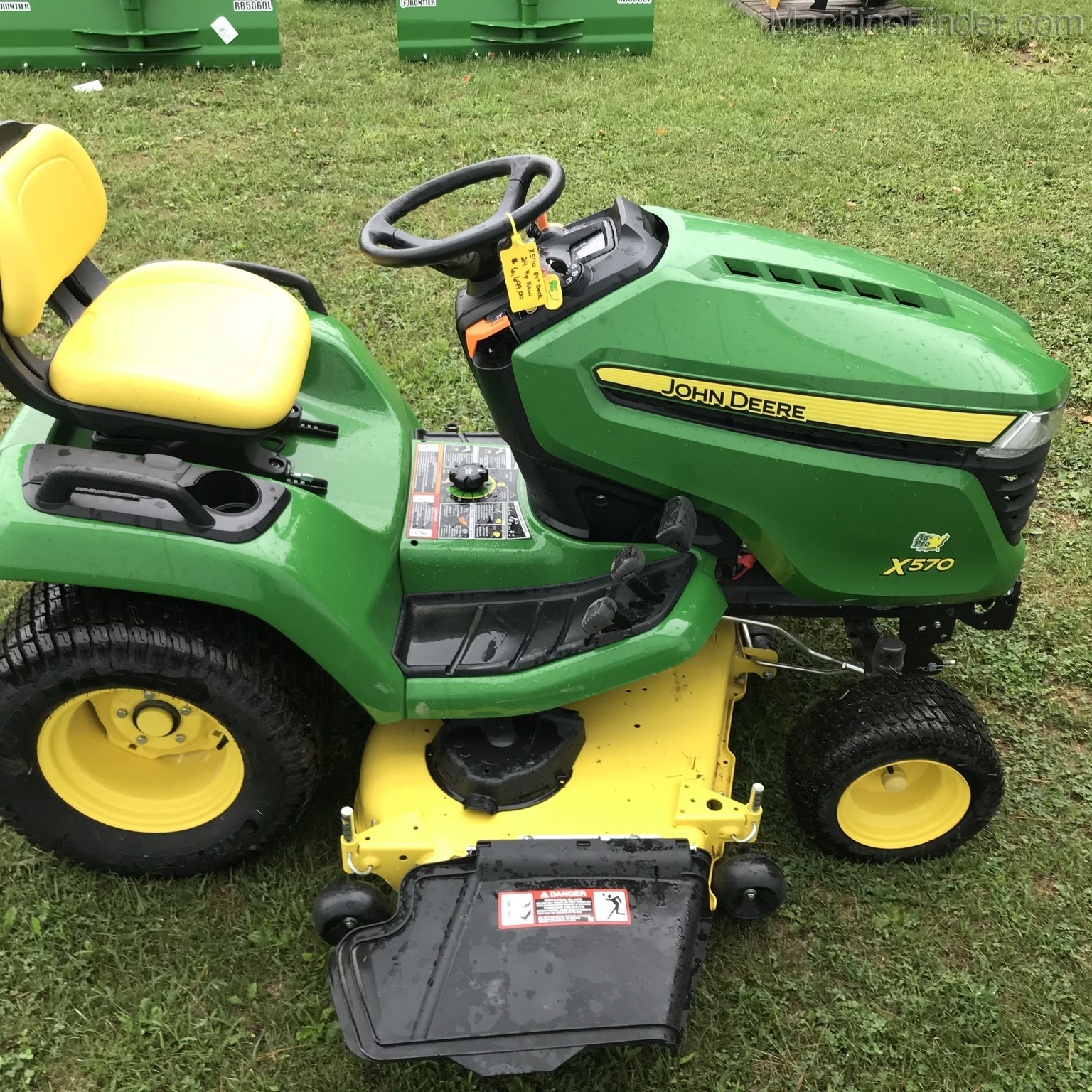 2020 John Deere X570 Image 5