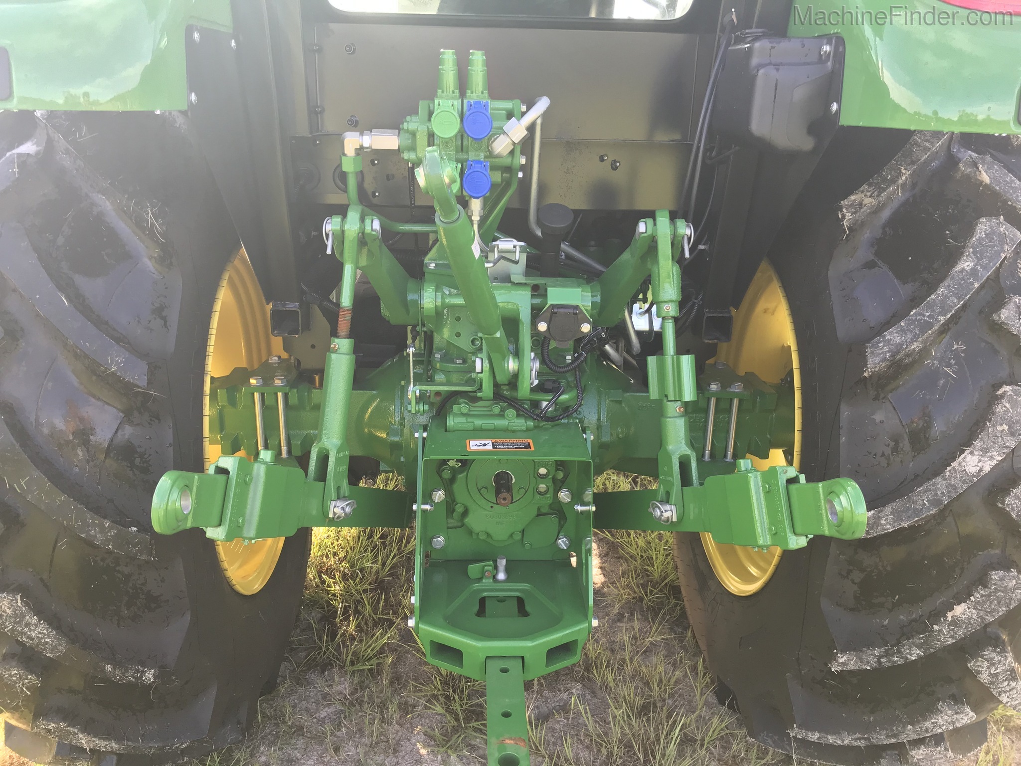 2020 John Deere 5090E Image 3