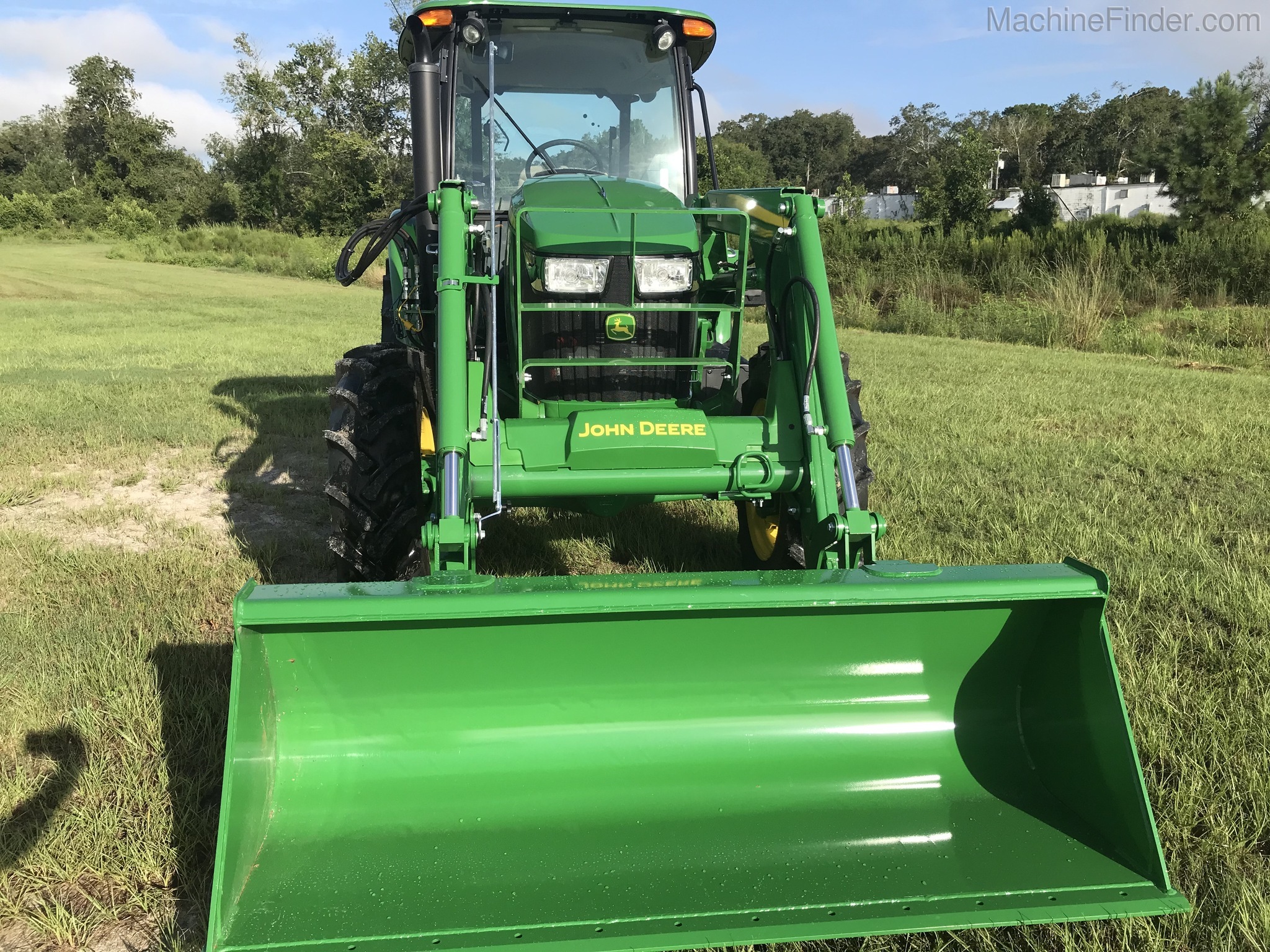 2020 John Deere 5090E Image 5