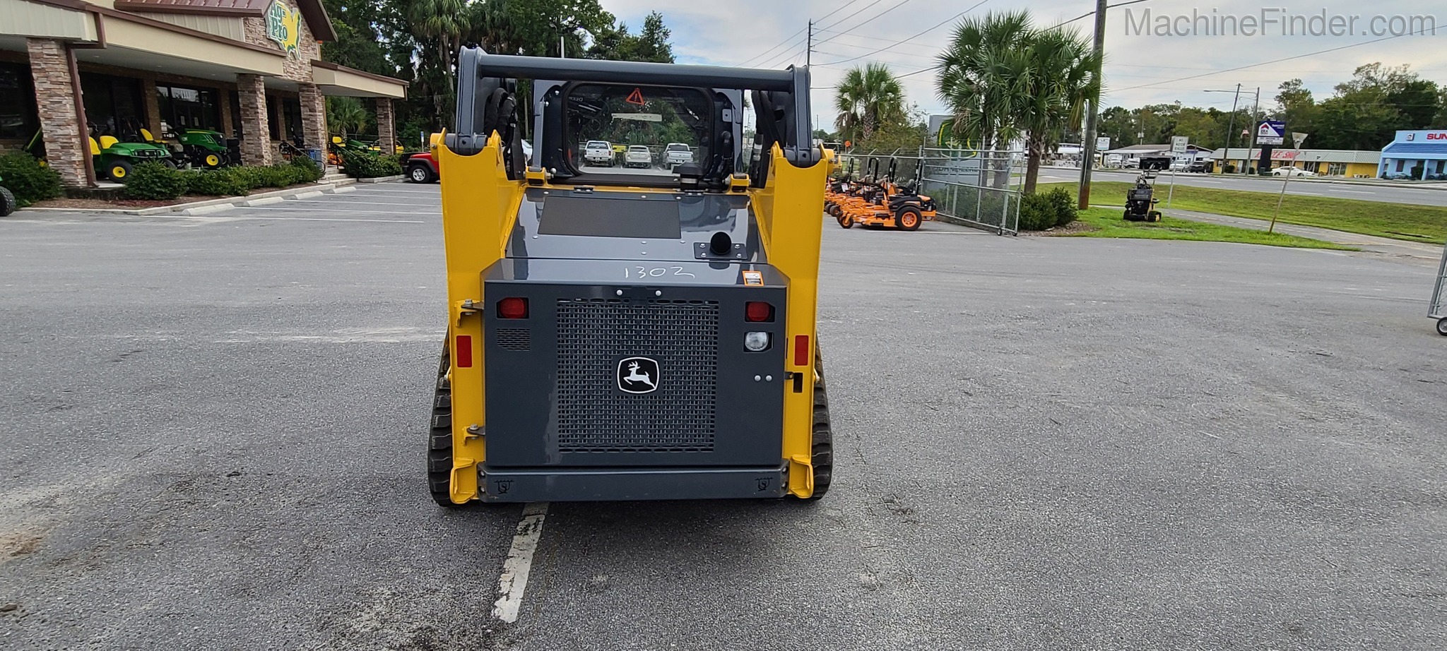 2020 John Deere 317G Image 4