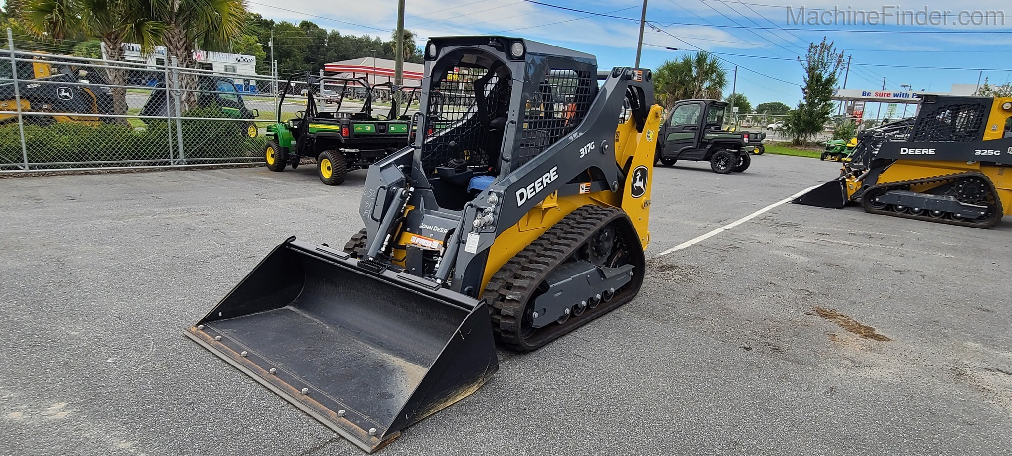 2020 John Deere 317G Image 1