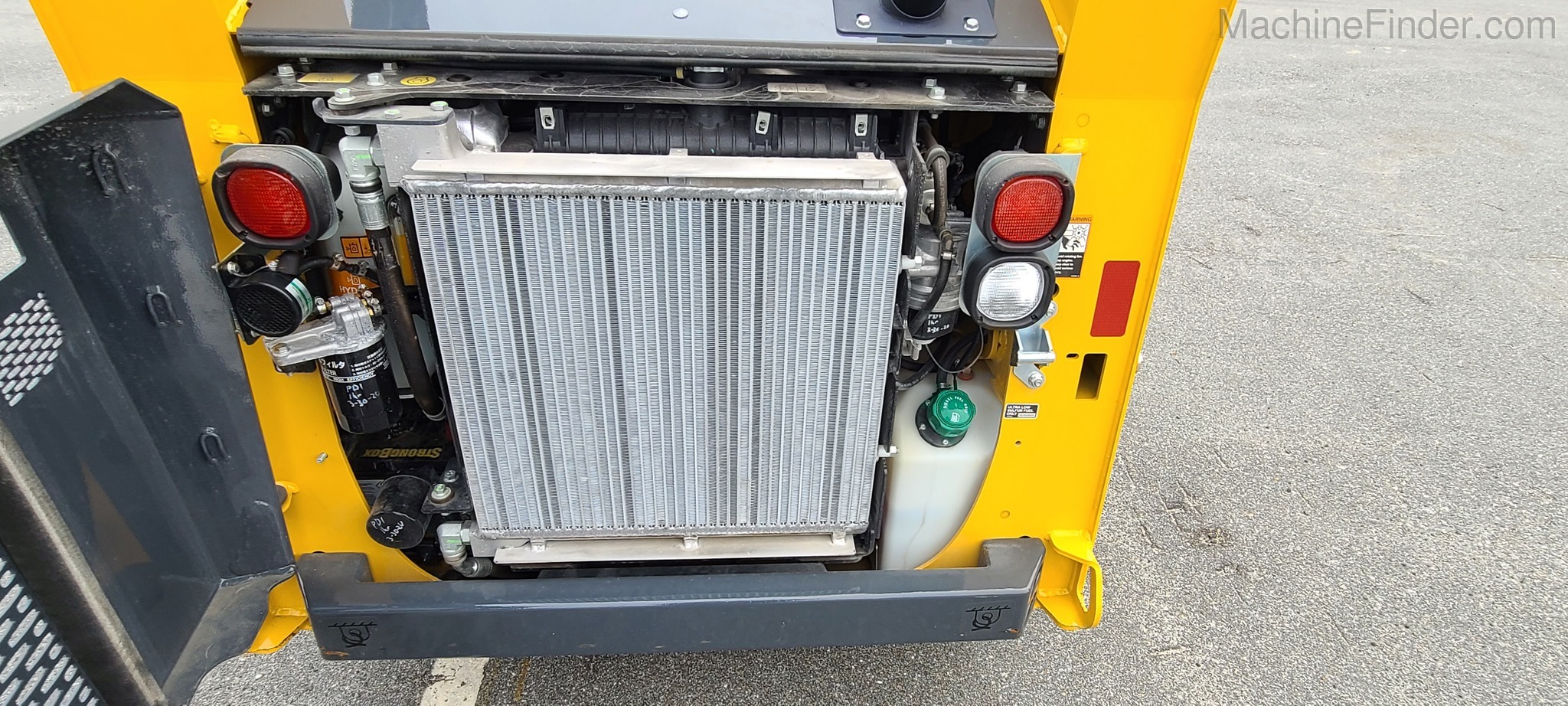 2020 John Deere 317G Image 9