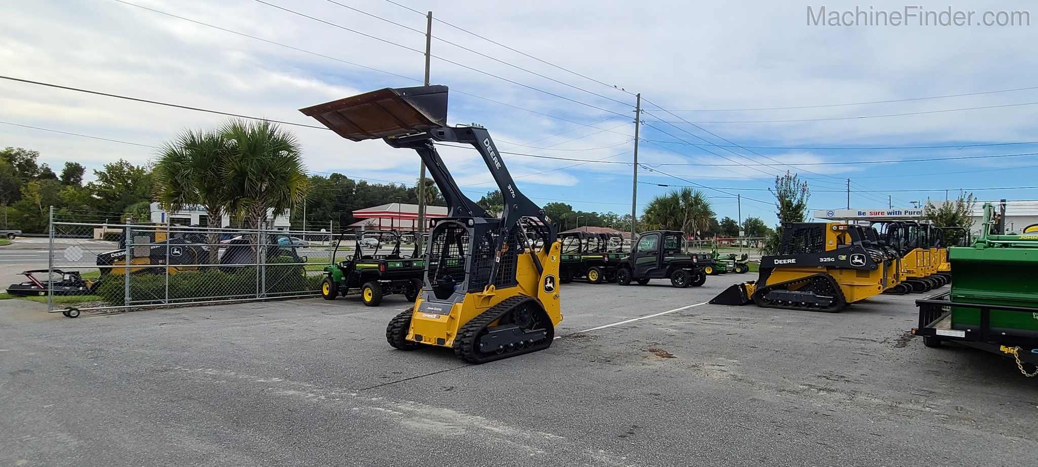 2020 John Deere 317G Image 18