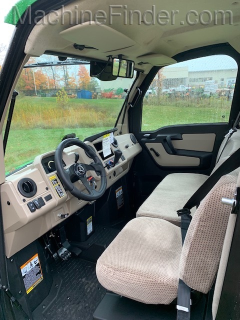 2020 John Deere XUV835R Image 5