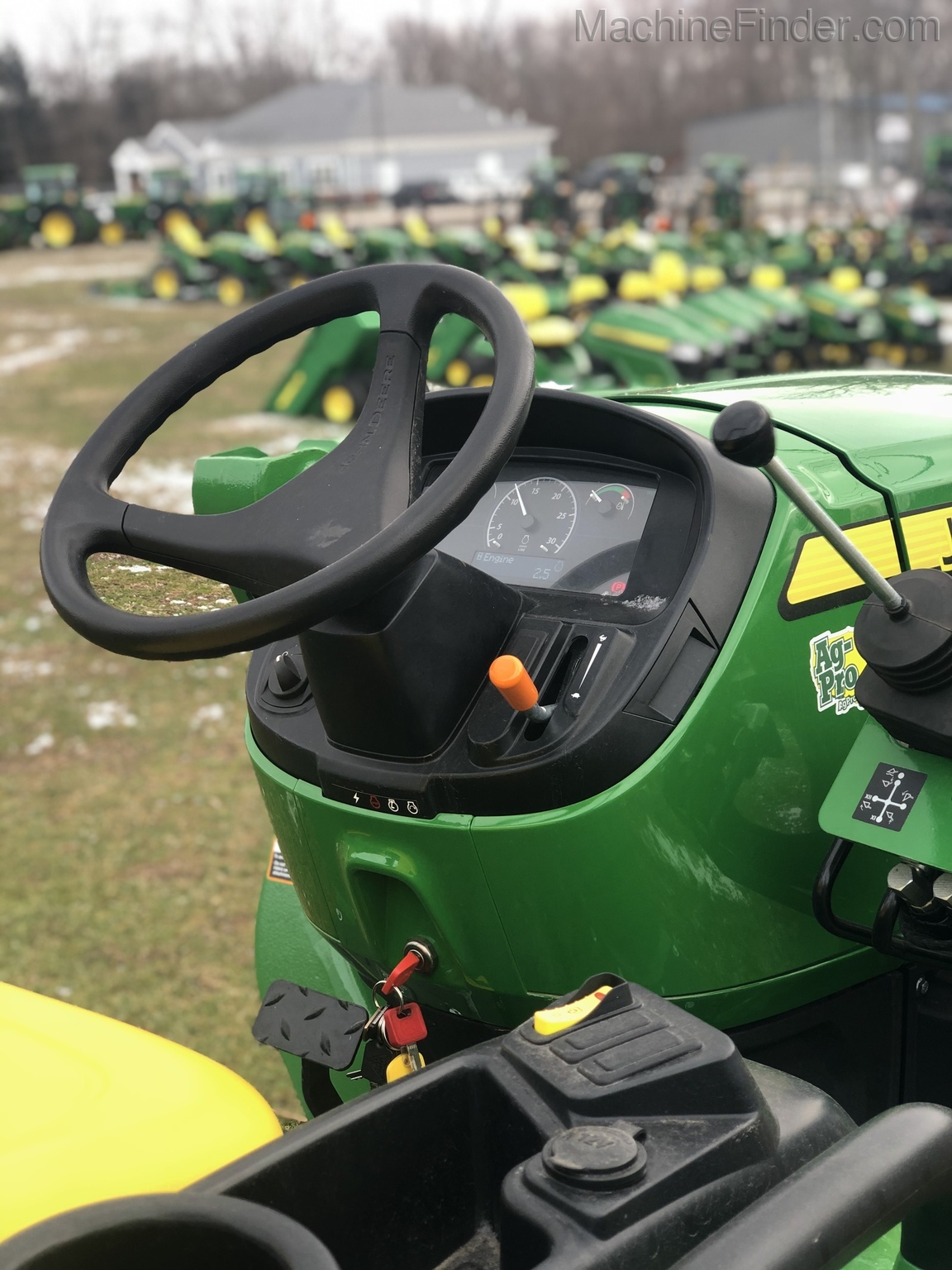 2020 John Deere 3025E Image 9