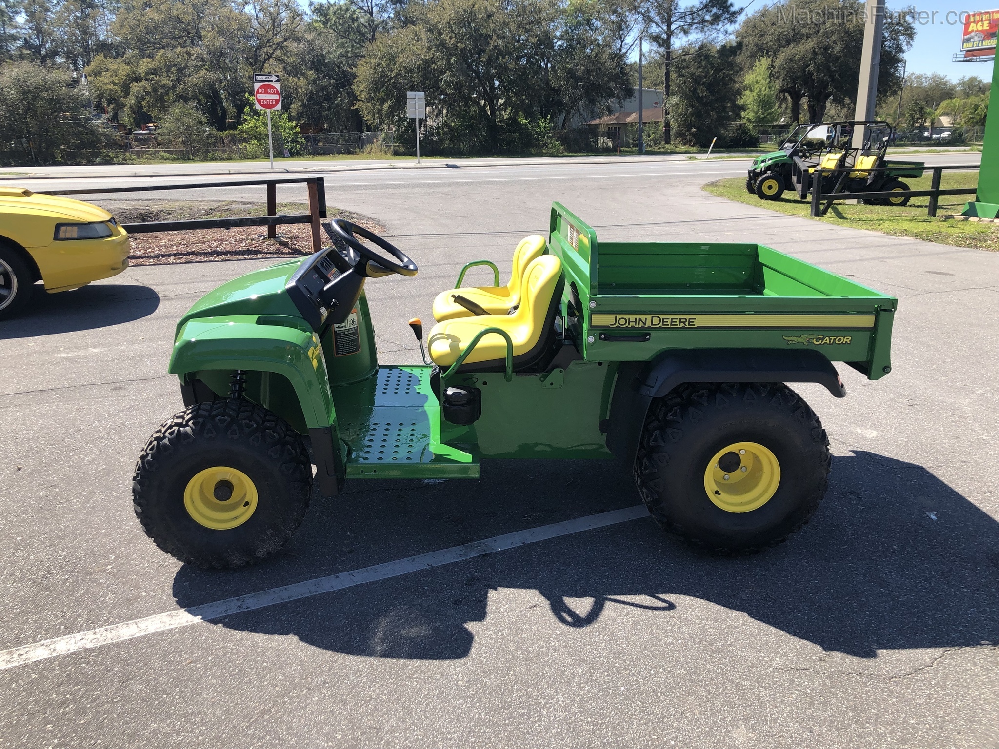 2020 John Deere TS Image 5