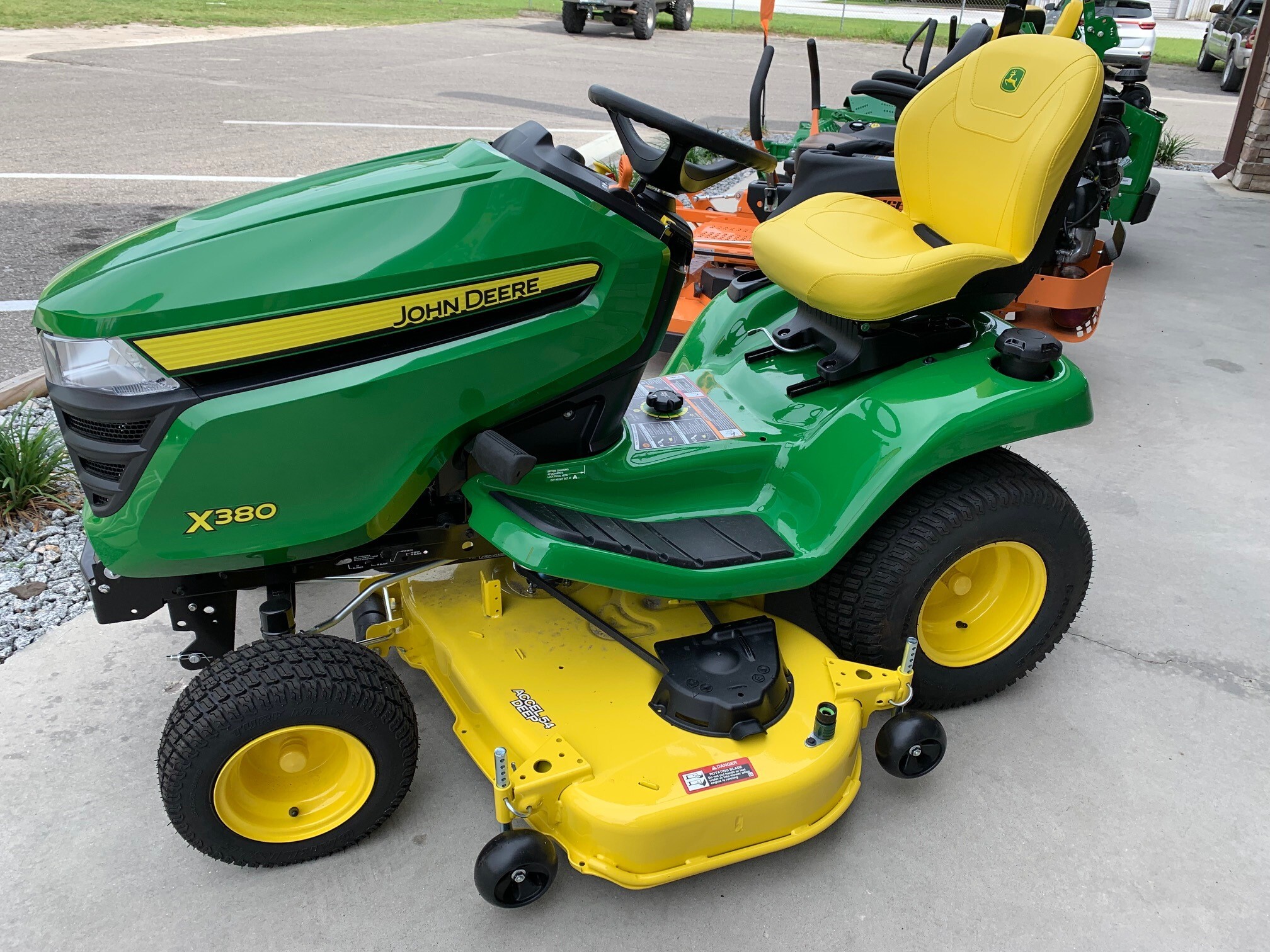 2023 John Deere X380 Image 1
