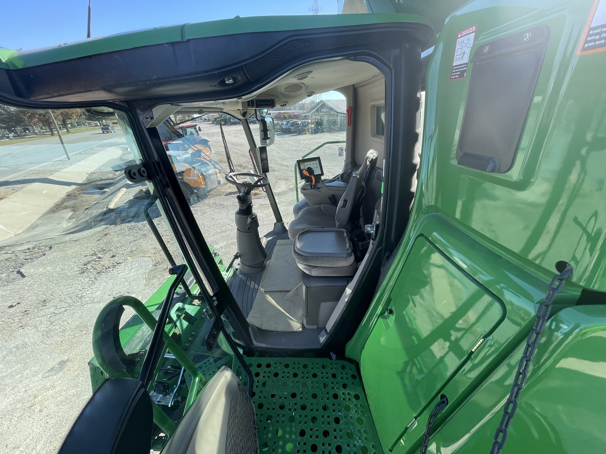 2022 John Deere S770 at Heritage Tractor in Seneca, KS