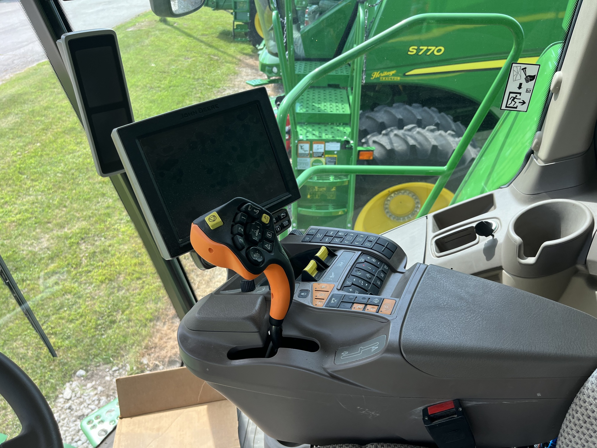  2022 John Deere S770 at Heritage Tractor in Seneca, KS