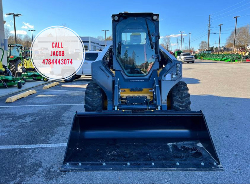 2023 John Deere 330G Image 7