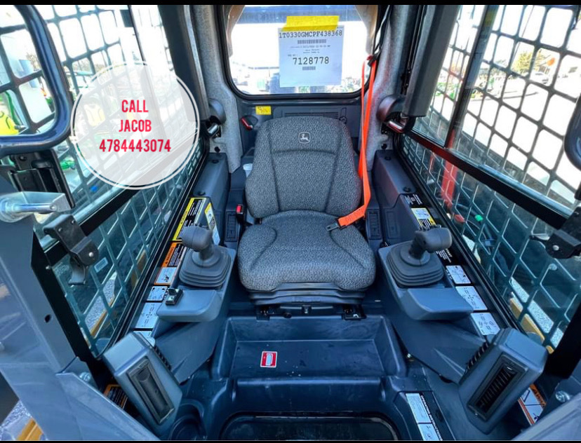 2023 John Deere 330G Image 8