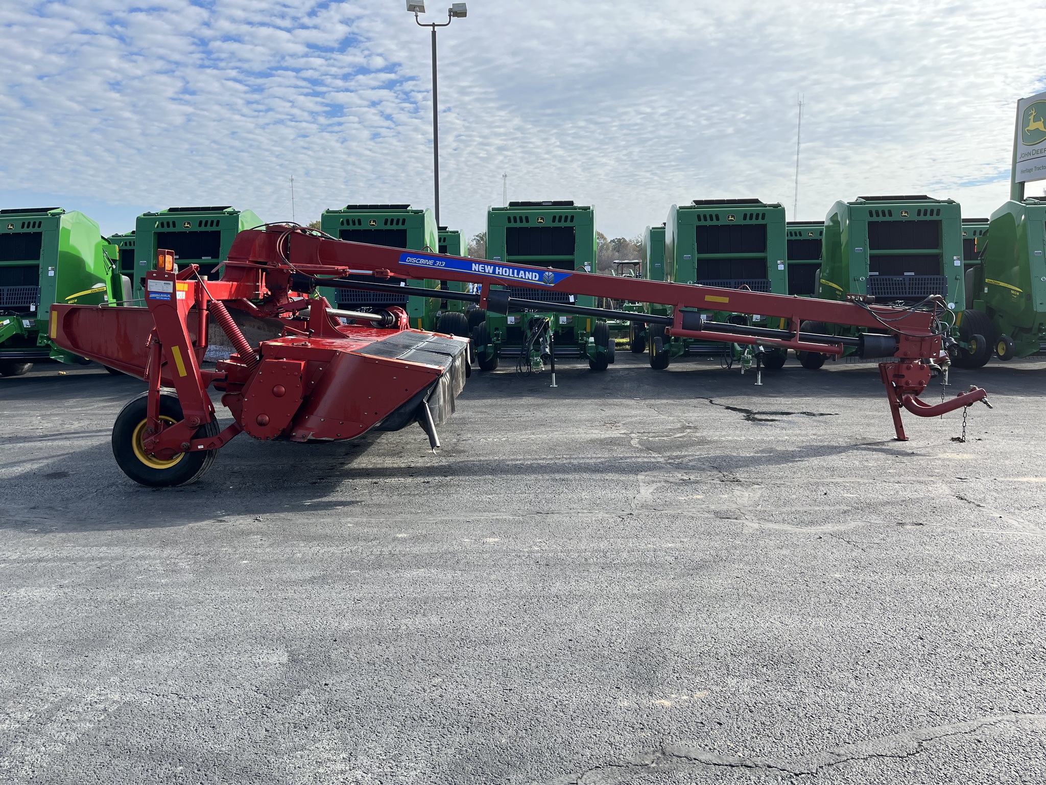  2015 New Holland 313 at Heritage Tractor in Anderson, MO
