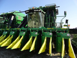 Cotton Picker For Sale 2020 John Deere CP690 