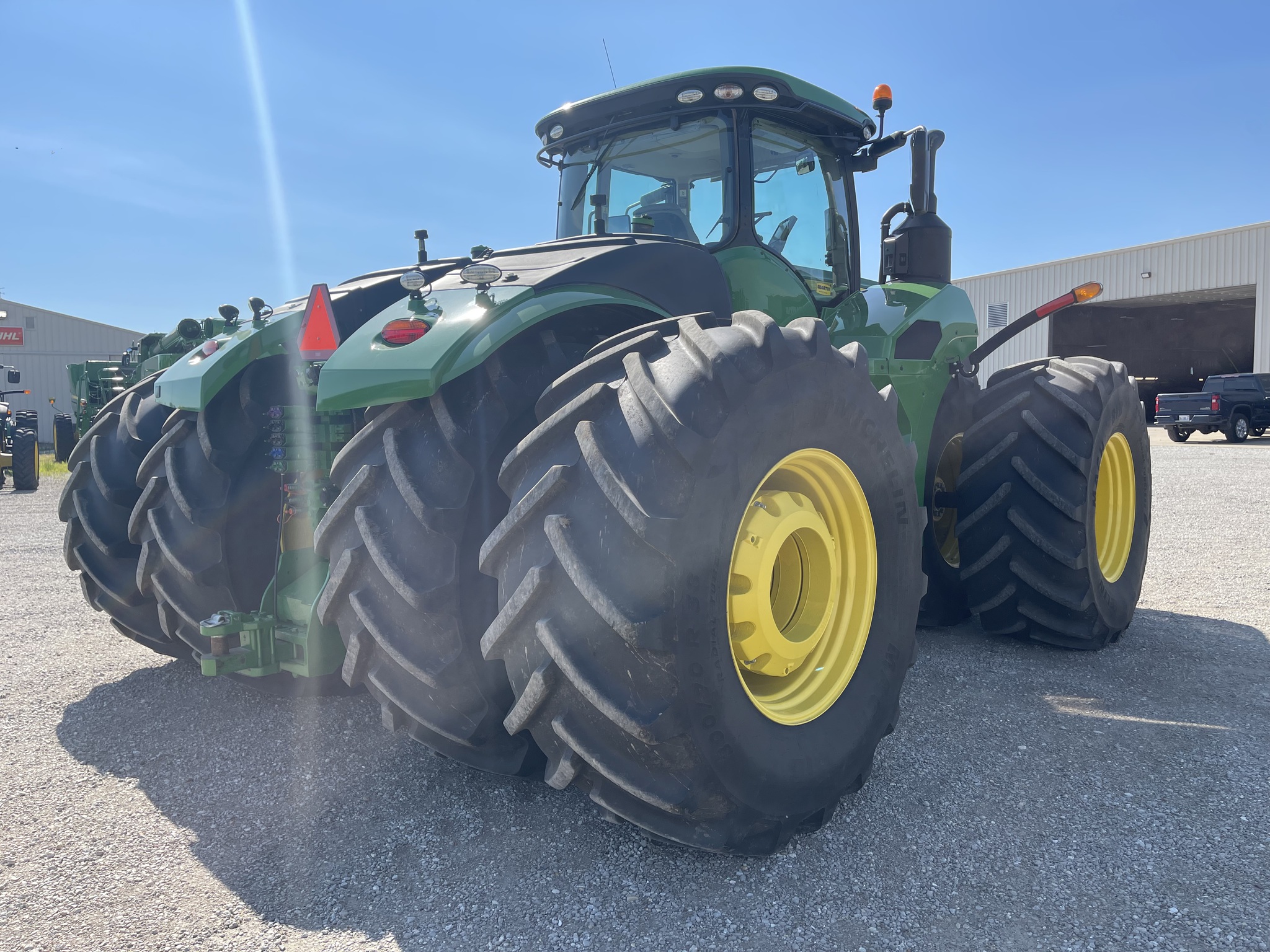  2021 John Deere 9520R at Heritage Tractor in Brimfield, IL