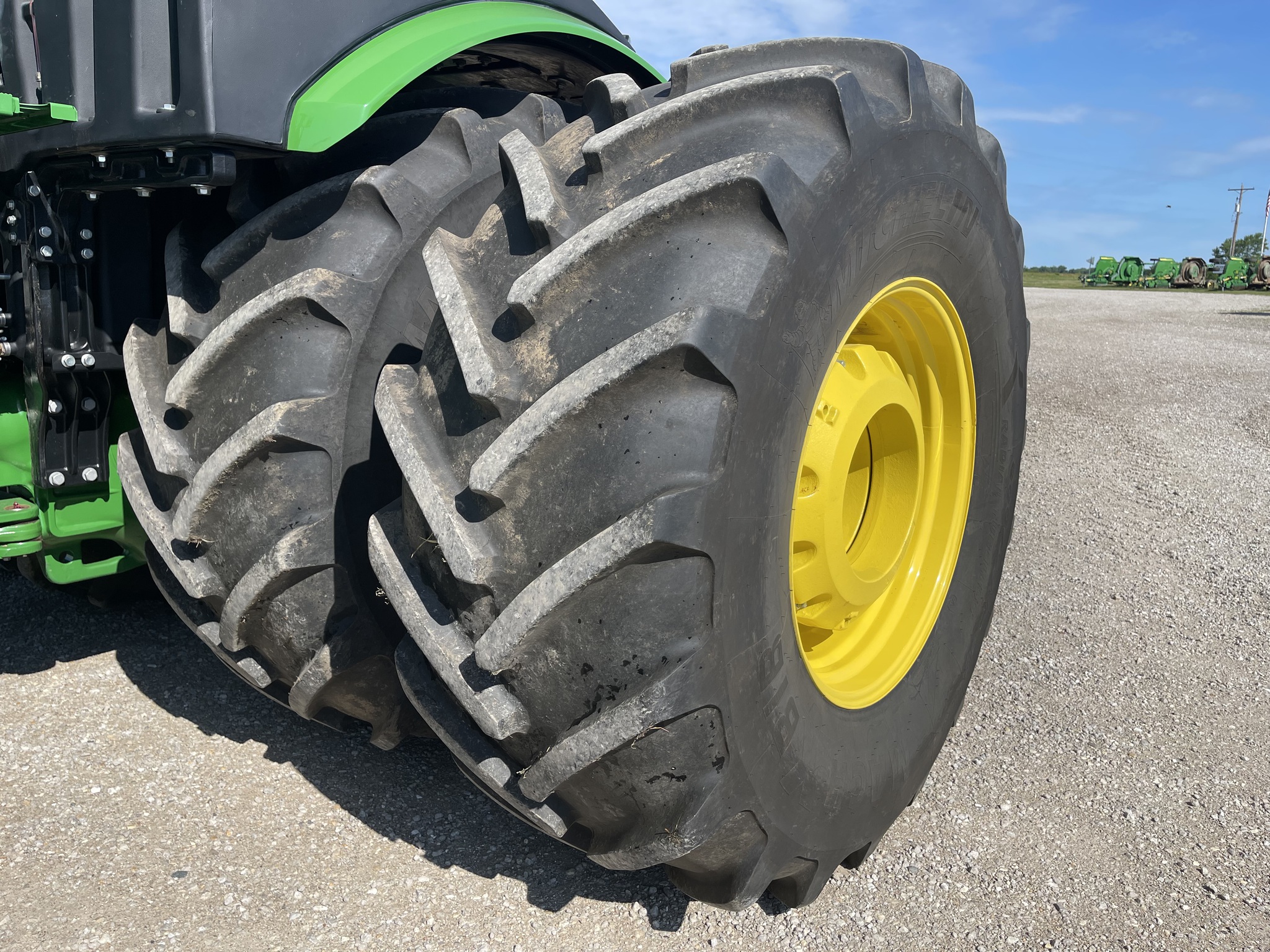  2021 John Deere 9520R at Heritage Tractor in Brimfield, IL