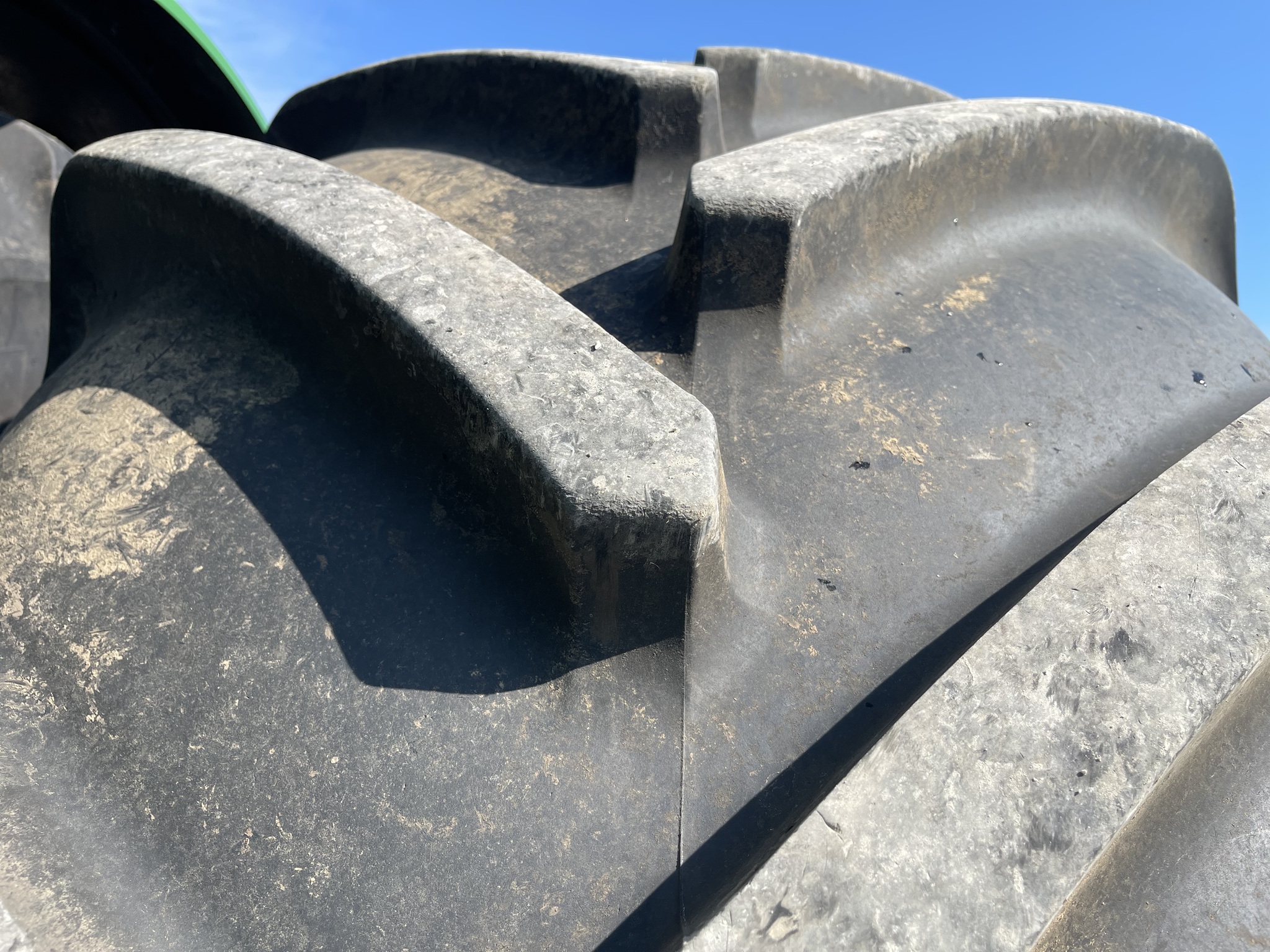  2021 John Deere 9520R at Heritage Tractor in Brimfield, IL