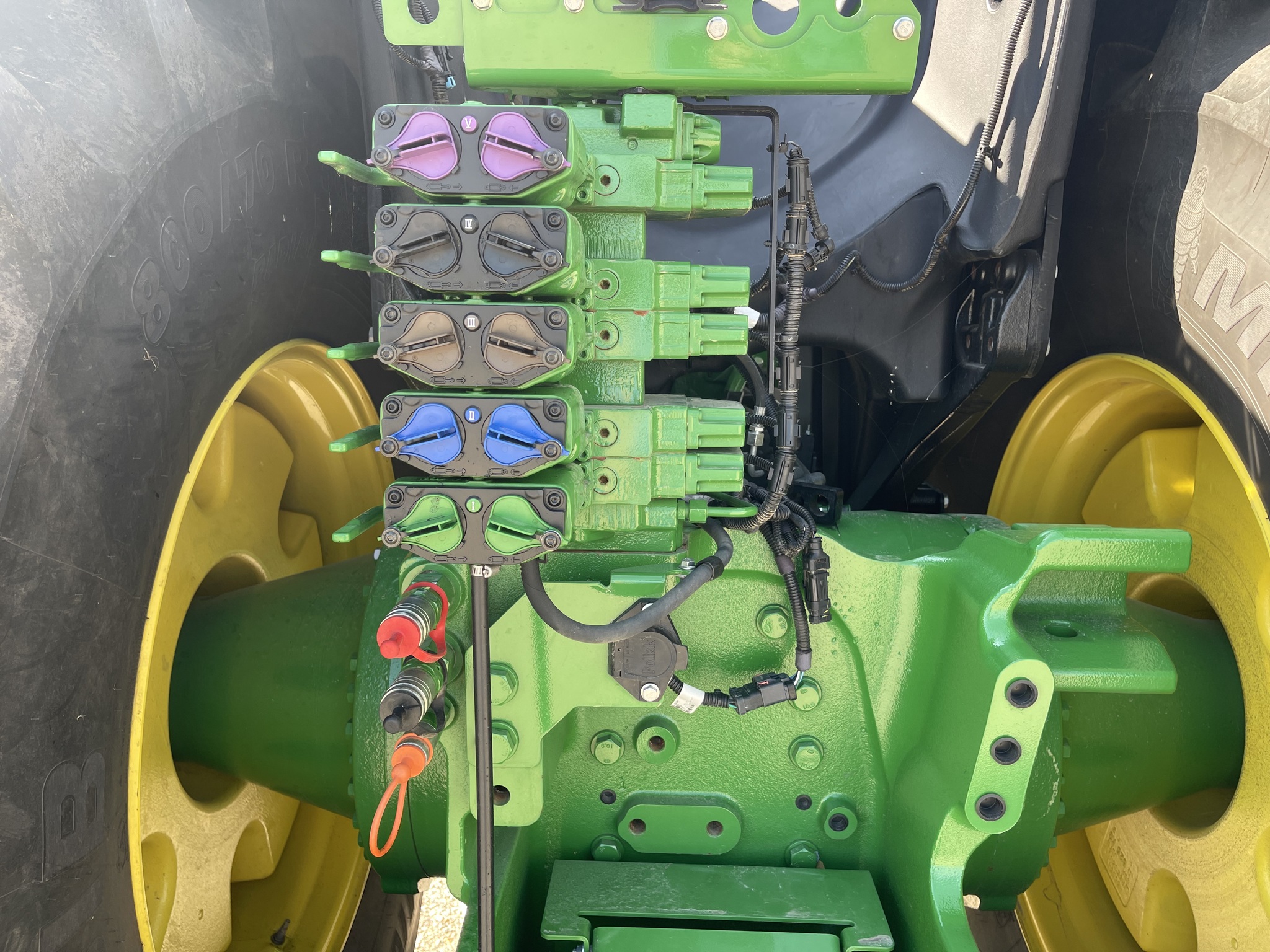 2021 John Deere 9520R at Heritage Tractor in Brimfield, IL