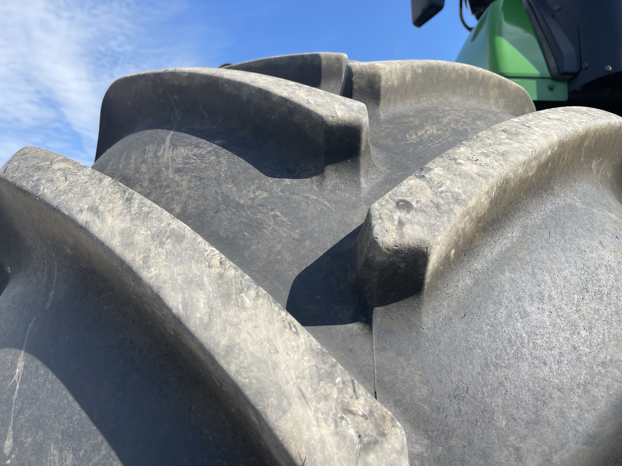  2021 John Deere 9520R at Heritage Tractor in Brimfield, IL