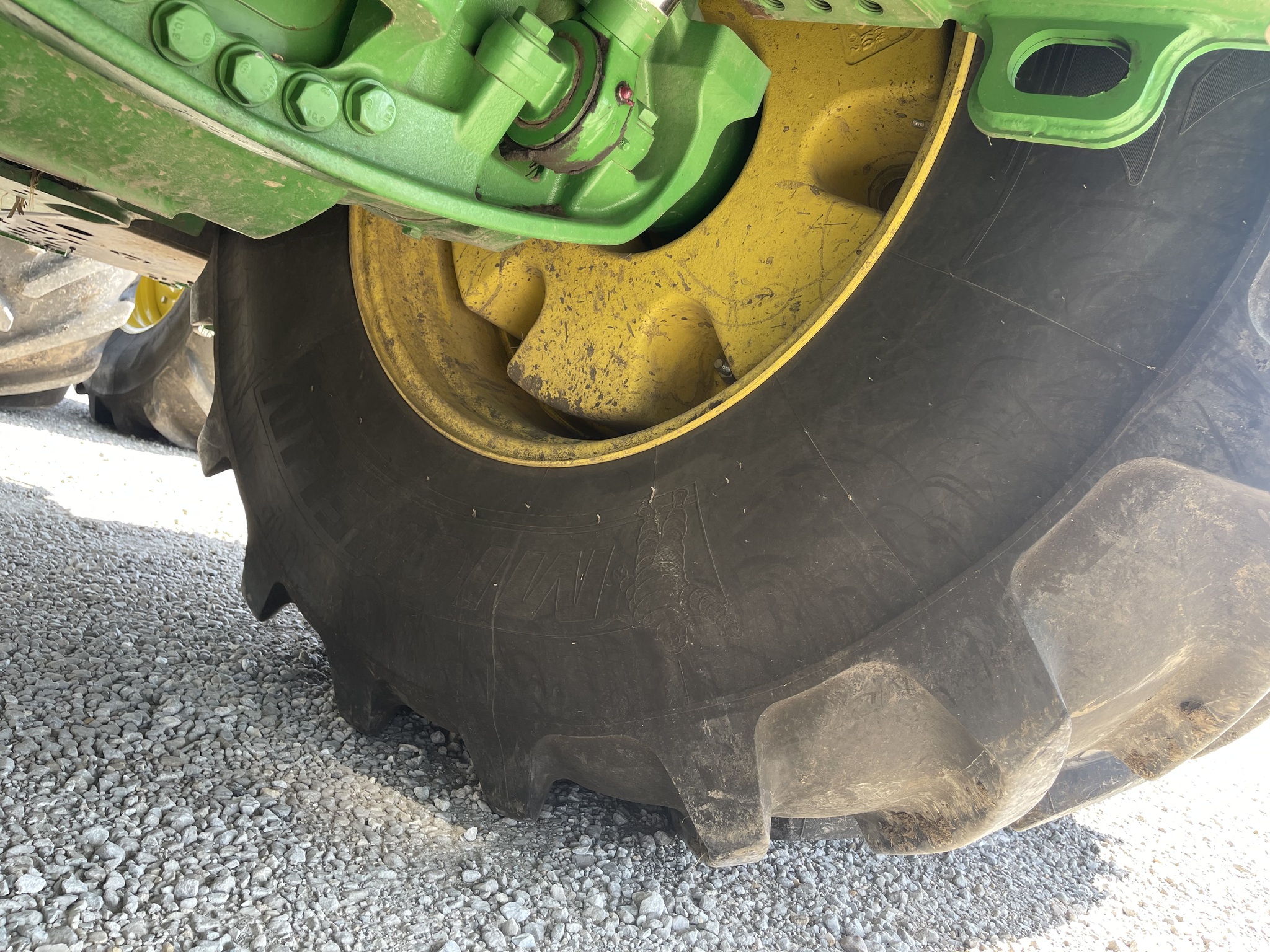  2021 John Deere 9520R at Heritage Tractor in Brimfield, IL