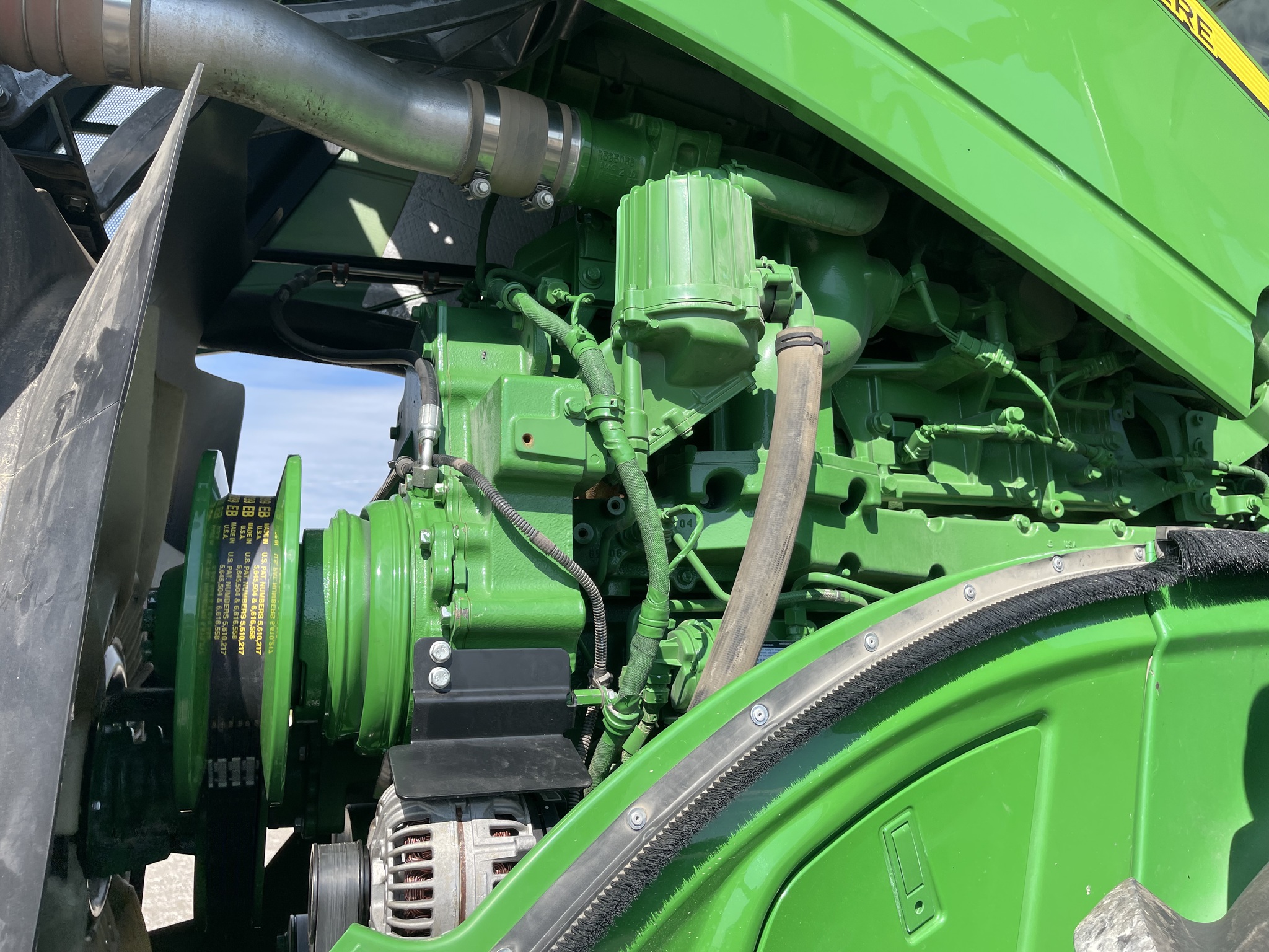  2021 John Deere 9520R at Heritage Tractor in Brimfield, IL