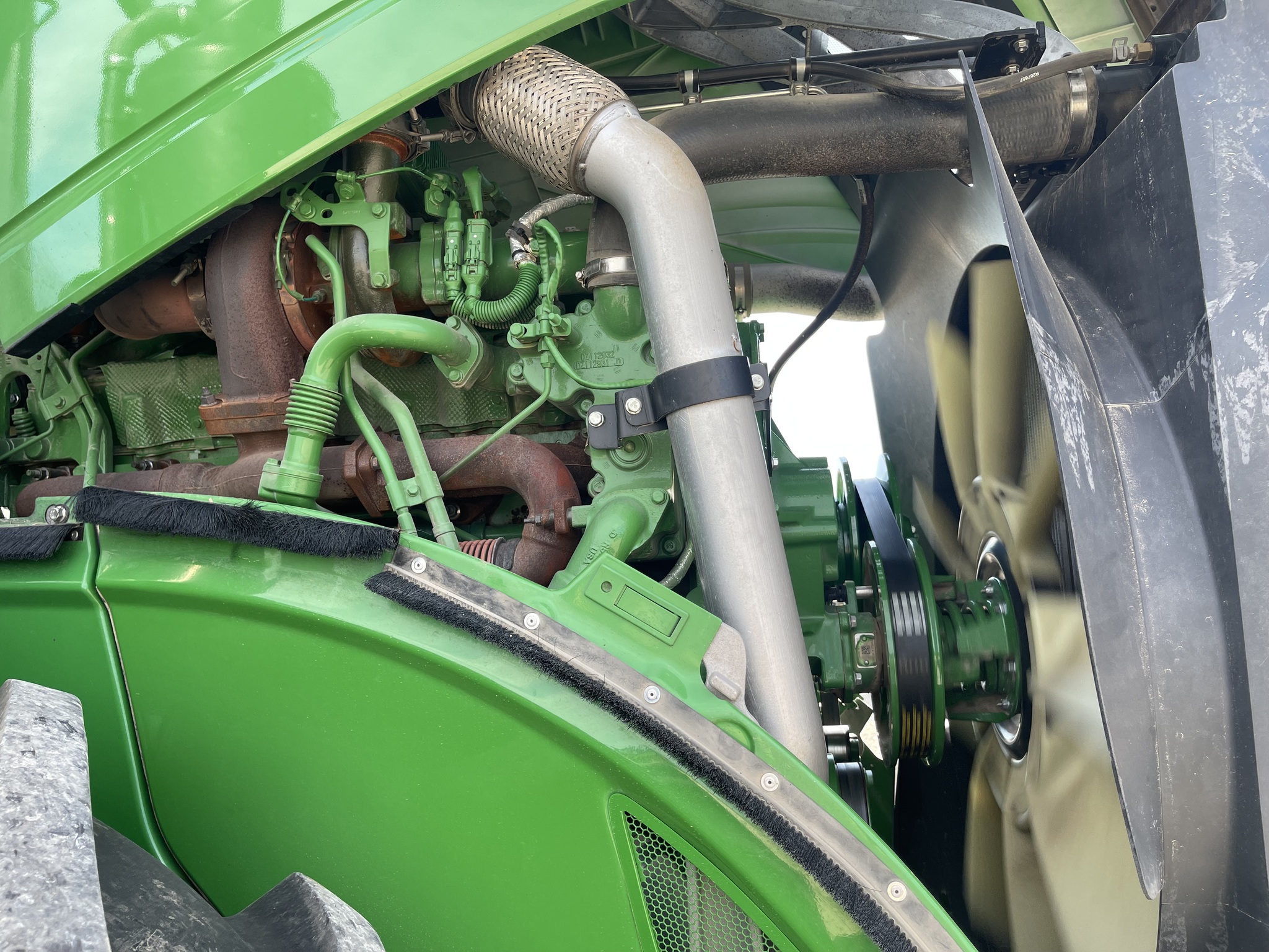  2021 John Deere 9520R at Heritage Tractor in Brimfield, IL