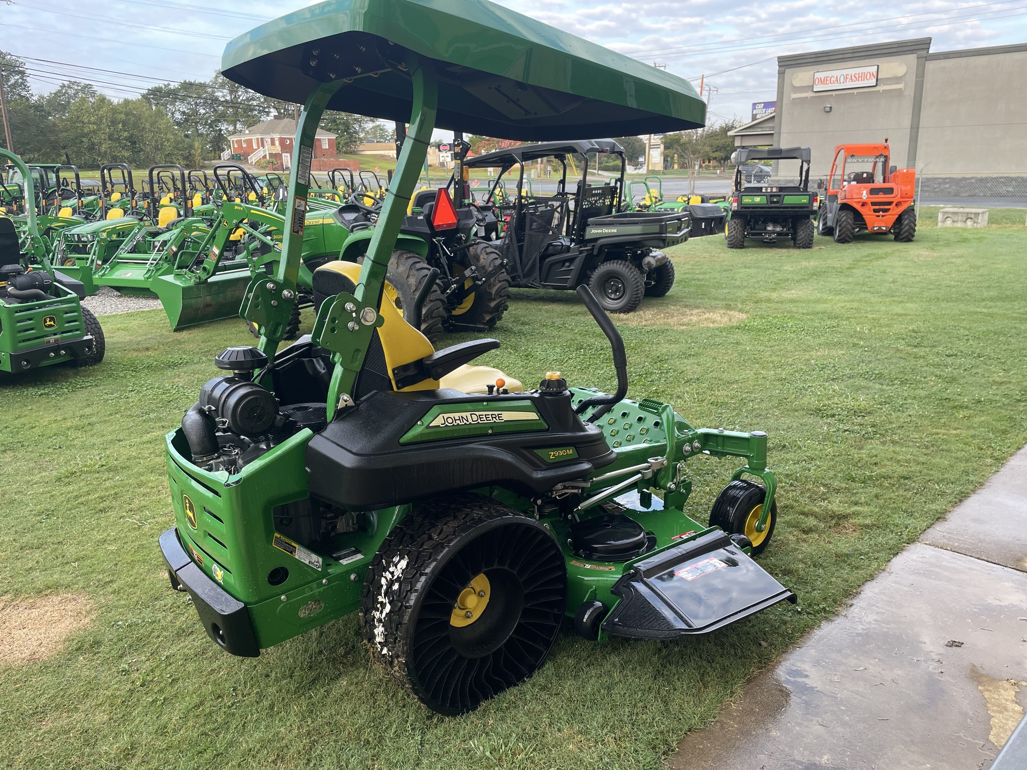 2022 John Deere Z930M Image 6
