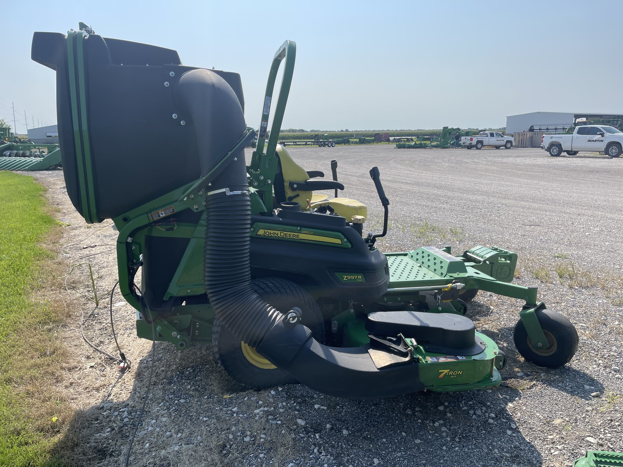  2021 John Deere Z997R at Heritage Tractor in Carthage, IL