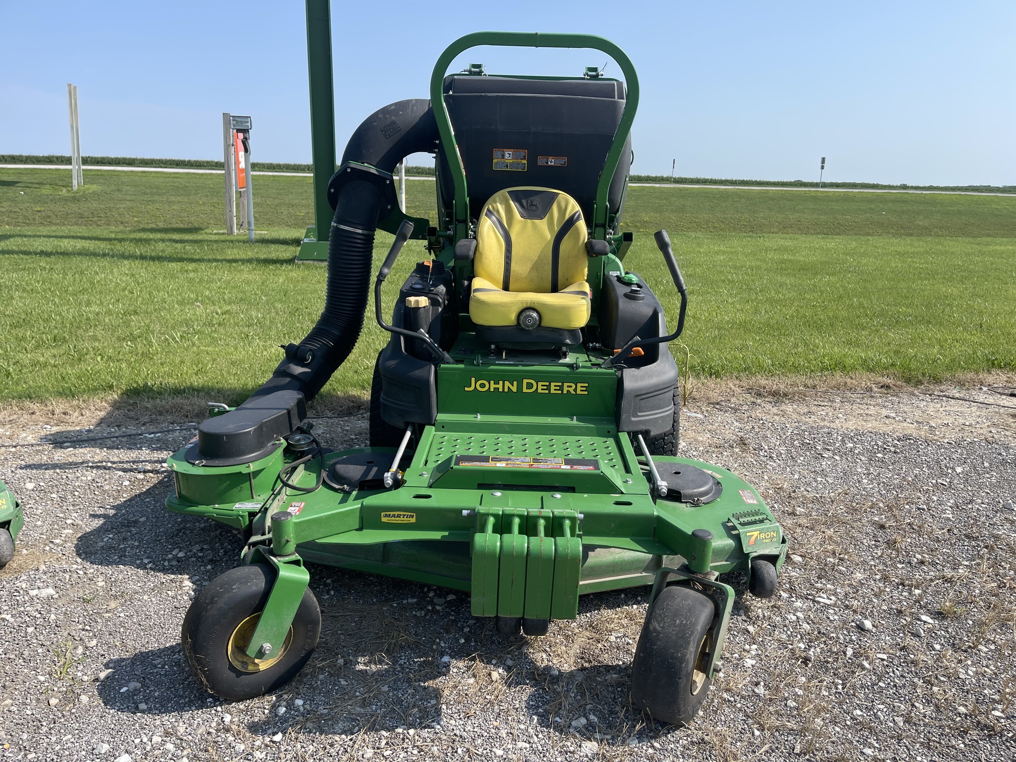  2021 John Deere Z997R at Heritage Tractor in Carthage, IL
