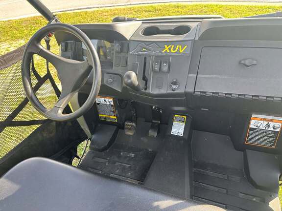 2023 John Deere XUV590M-5