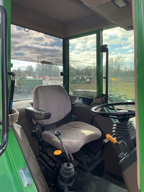 2000 John Deere 5510 Image 6