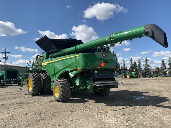 2022 John Deere X9 1100