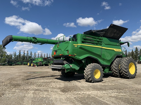 2022 John Deere X9 1100
