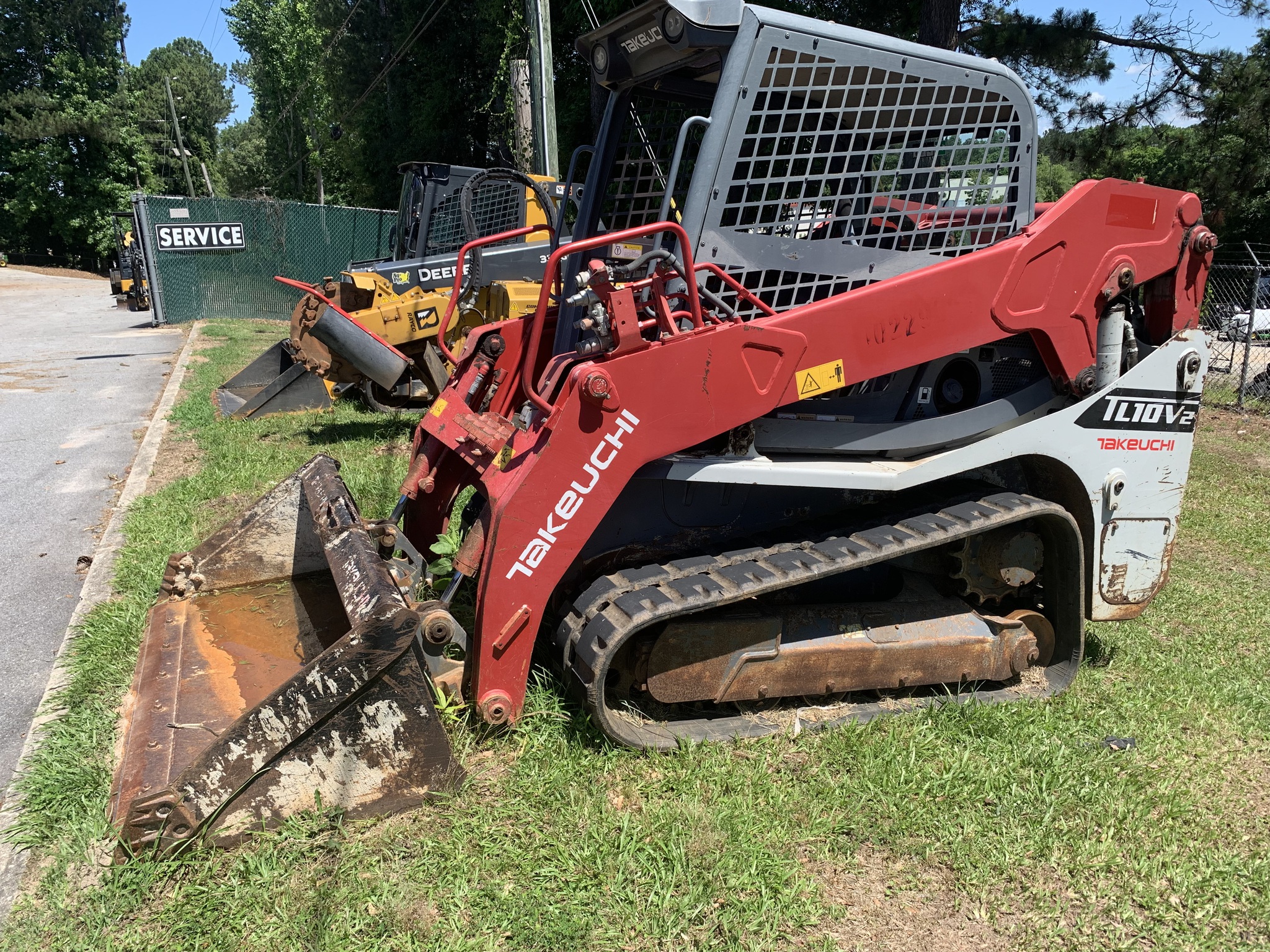 2017 Takeuchi TL 10V-2 Image 2