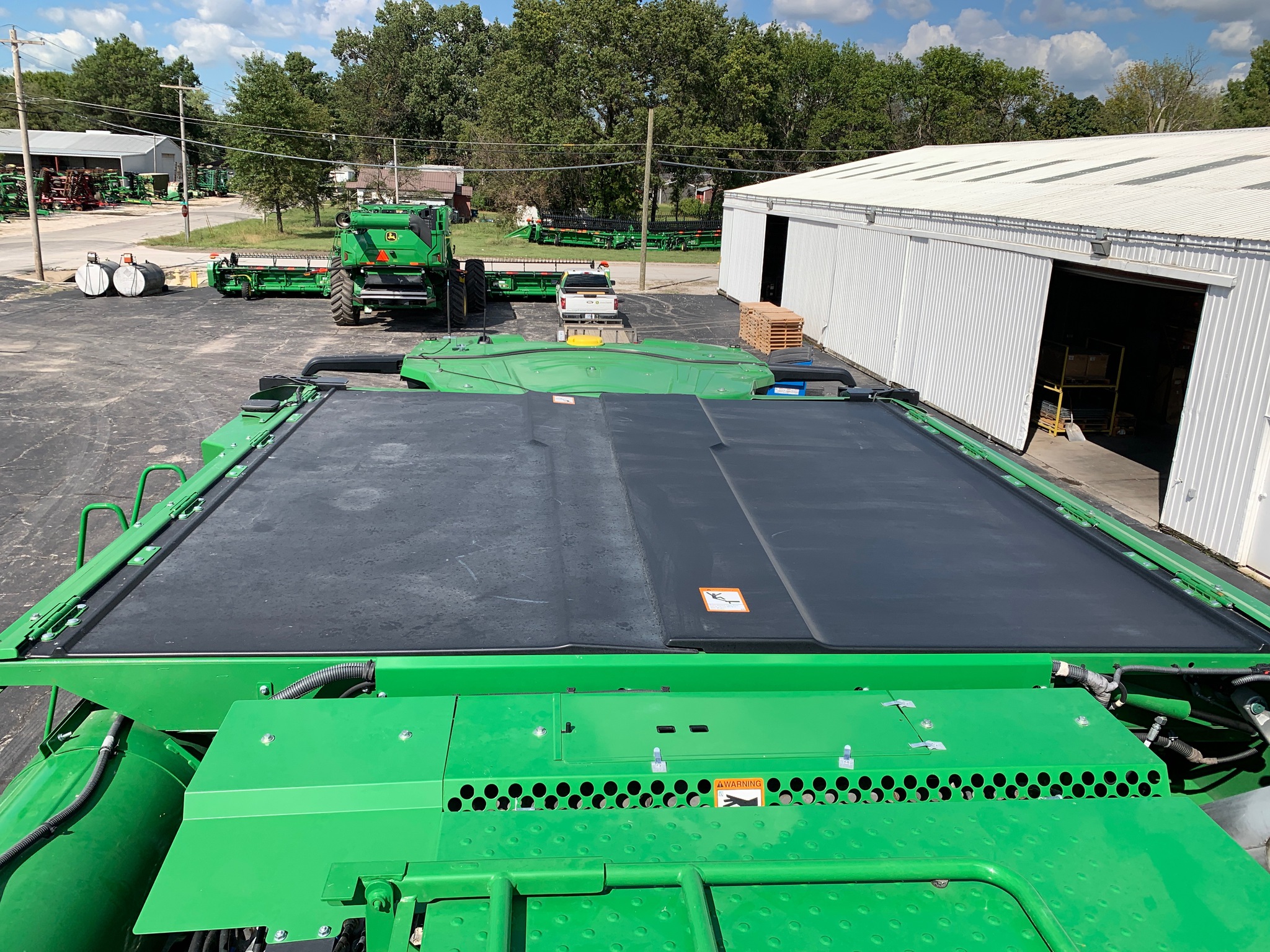  2023 John Deere X9 1000 at Heritage Tractor in Lamar, MO