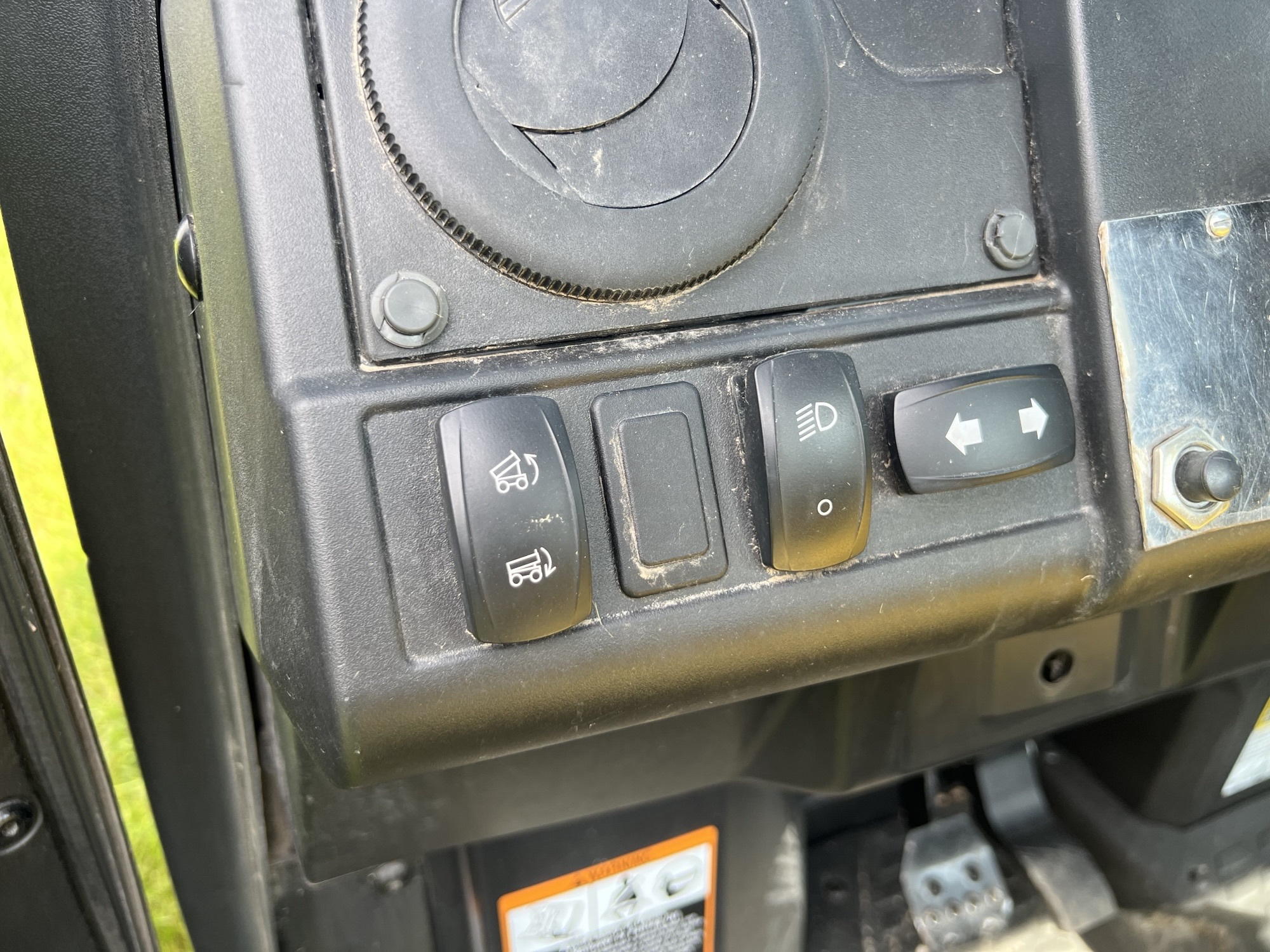 2021 John Deere XUV 835M Image 9