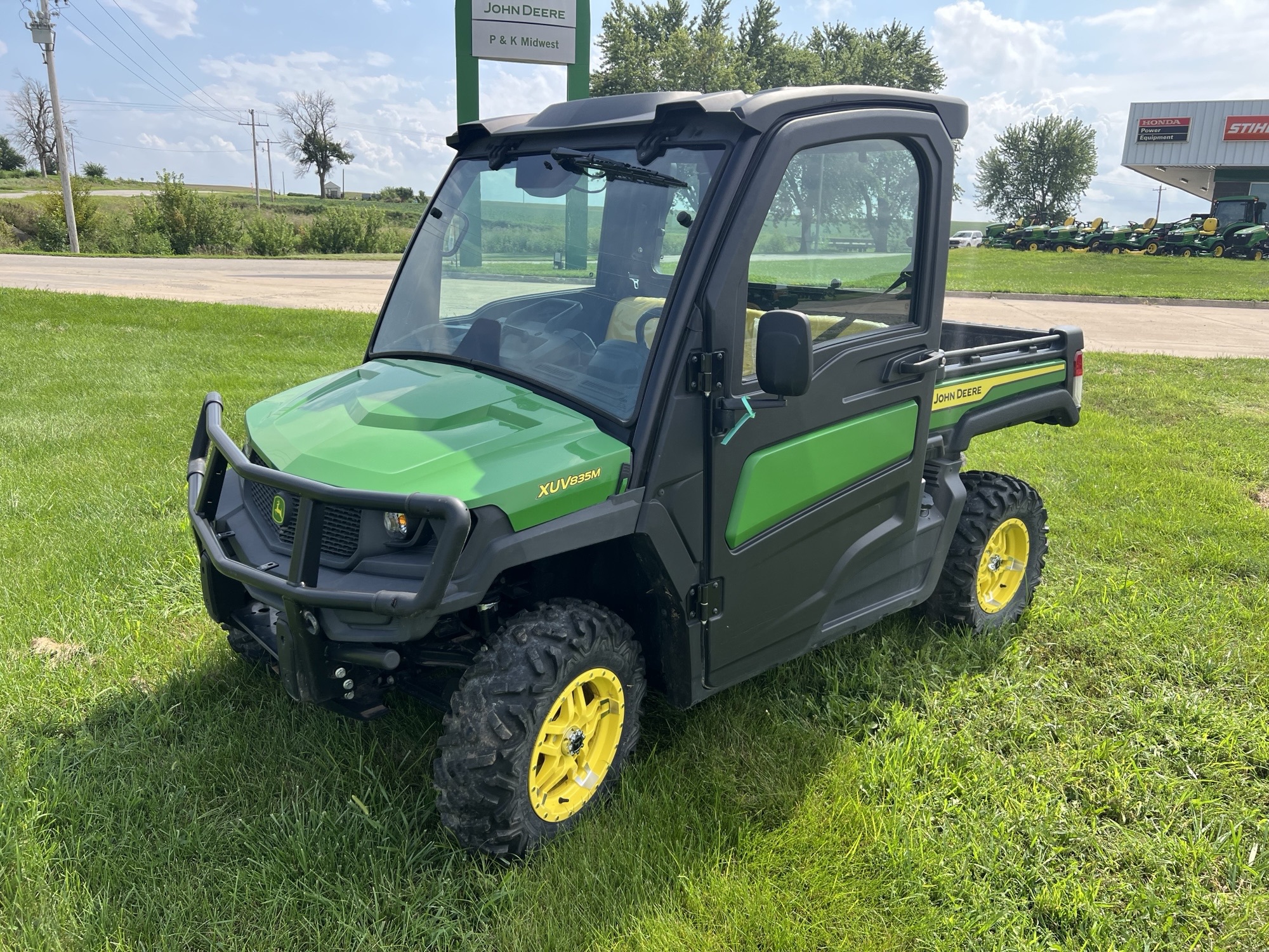 2021 John Deere XUV 835M Image 1