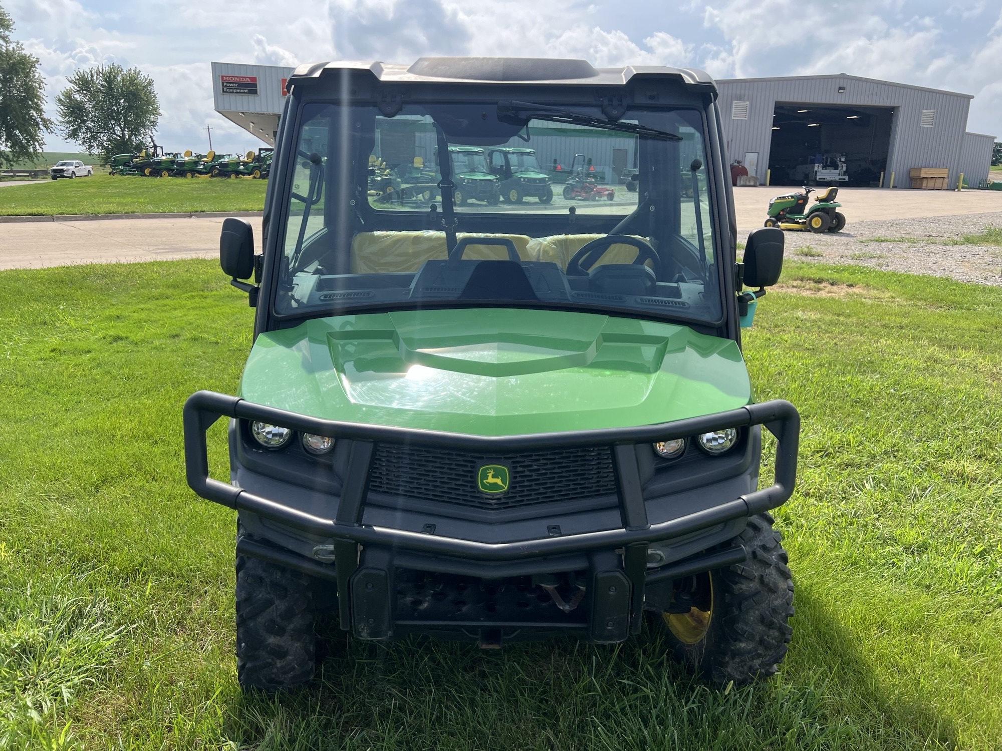 2021 John Deere XUV 835M Image 10