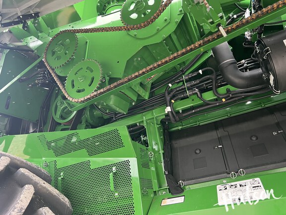 Photo of 2024 John Deere S780