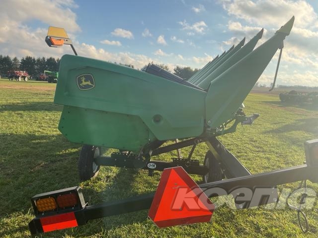 Used 2023 John Deere C8R Corn and Row Crop headers at Koenig Equipment in Urbana, OH - PhotoXL13