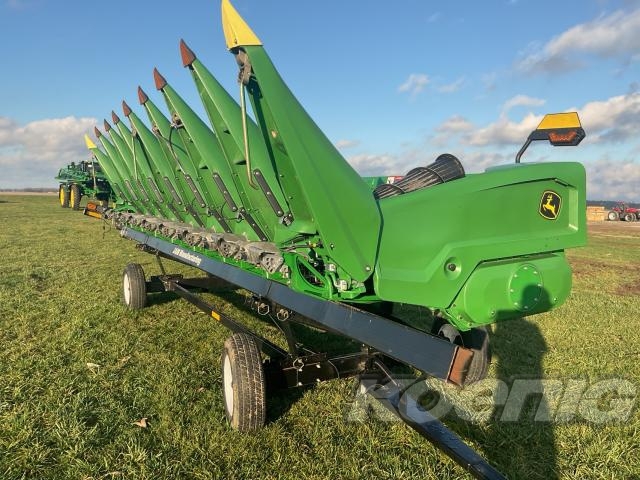 Used 2023 John Deere C8R Corn and Row Crop headers at Koenig Equipment in Urbana, OH - PhotoXL10