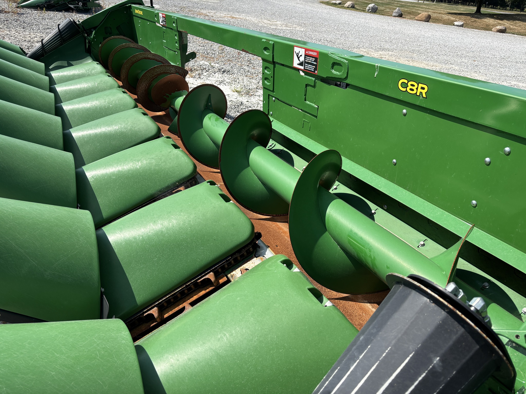 Used 2023 John Deere C8R Corn and Row Crop headers at Koenig Equipment in Urbana, OH - PhotoXL4