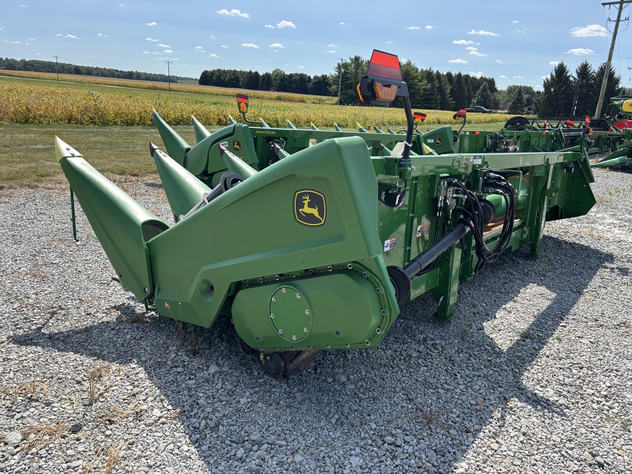 Used 2023 John Deere C8R Corn and Row Crop headers at Koenig Equipment in Urbana, OH - PhotoXL2