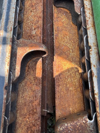 Used 2023 John Deere C8R Corn and Row Crop headers at Koenig Equipment in Urbana, OH - Photo7