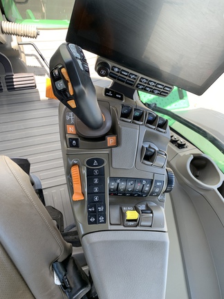 Photo of 2024 John Deere 8R 310