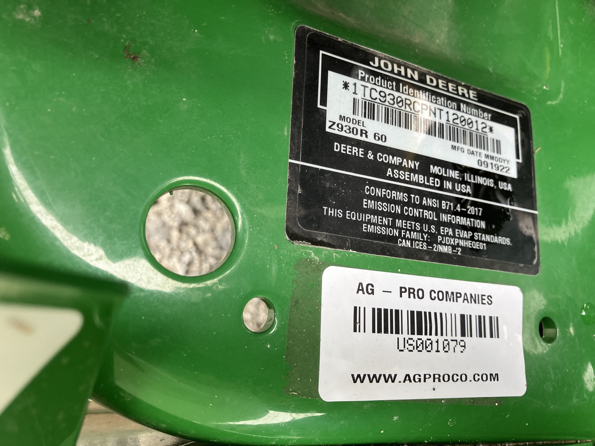 2022 John Deere Z930R Image 7