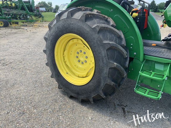 Photo of 2024 John Deere 5100E