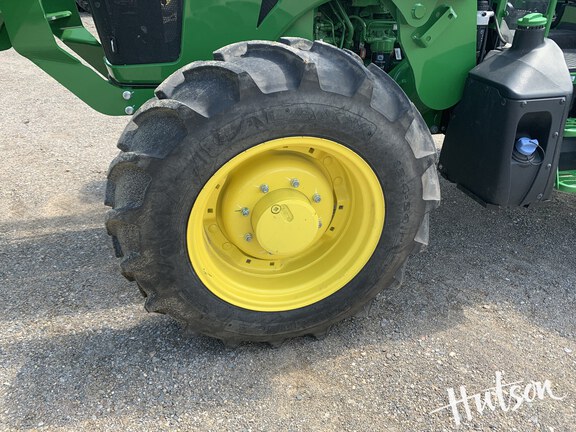 Photo of 2024 John Deere 5100E