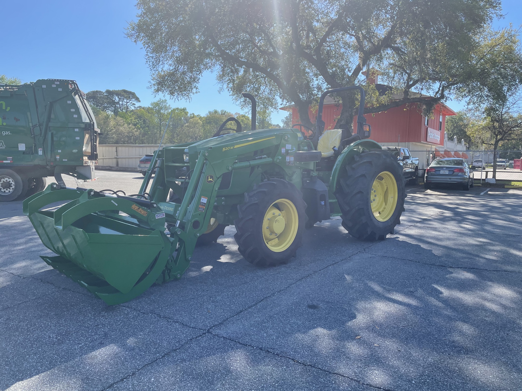 2025 John Deere 5090E Image 2