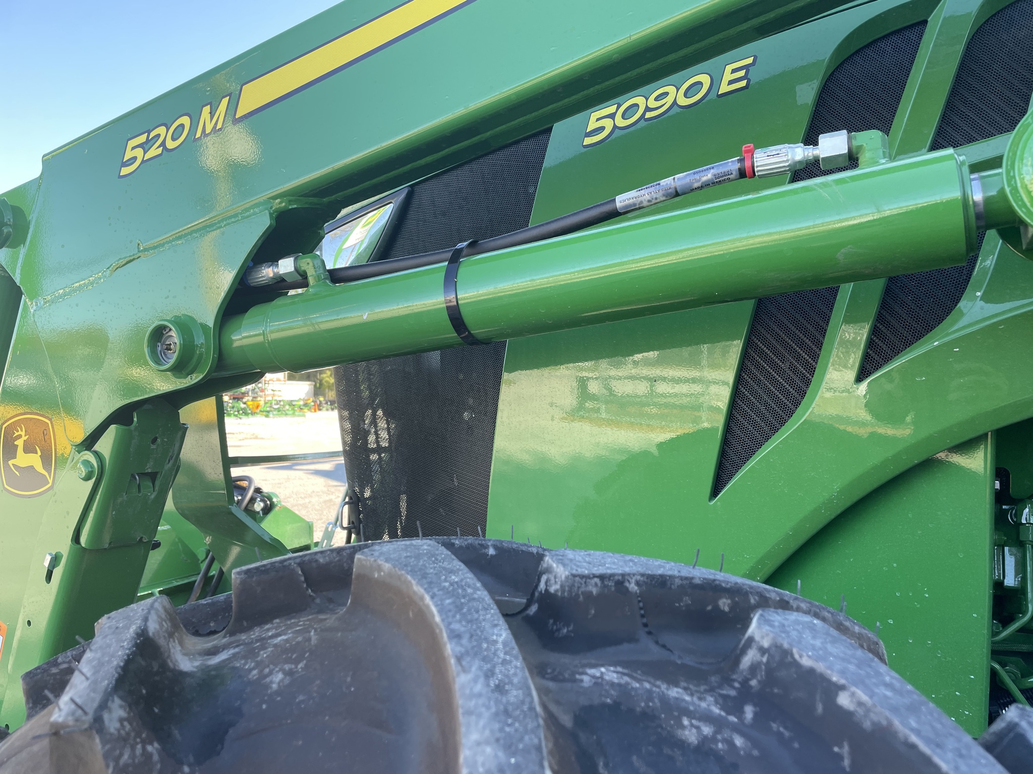 2025 John Deere 5090E Image 4